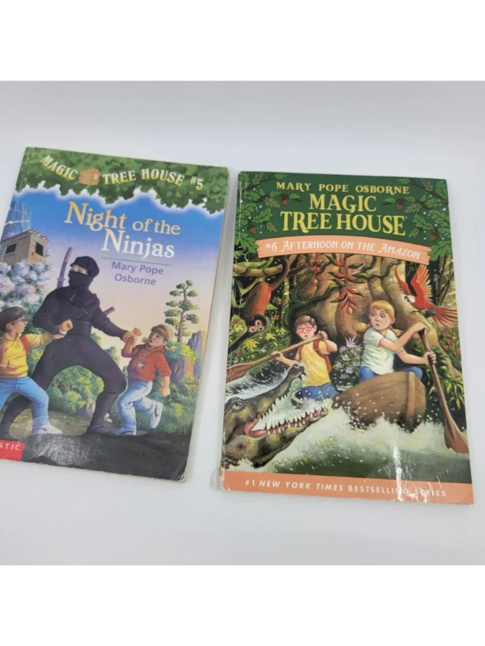 MAGIC TREE HOUSE Huge Lot of 32 Chapter Books by Mary Pope Osborne